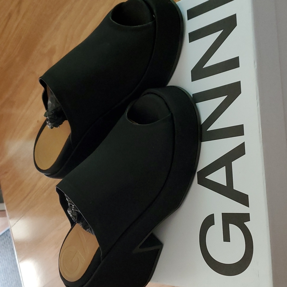 Ganni sandal